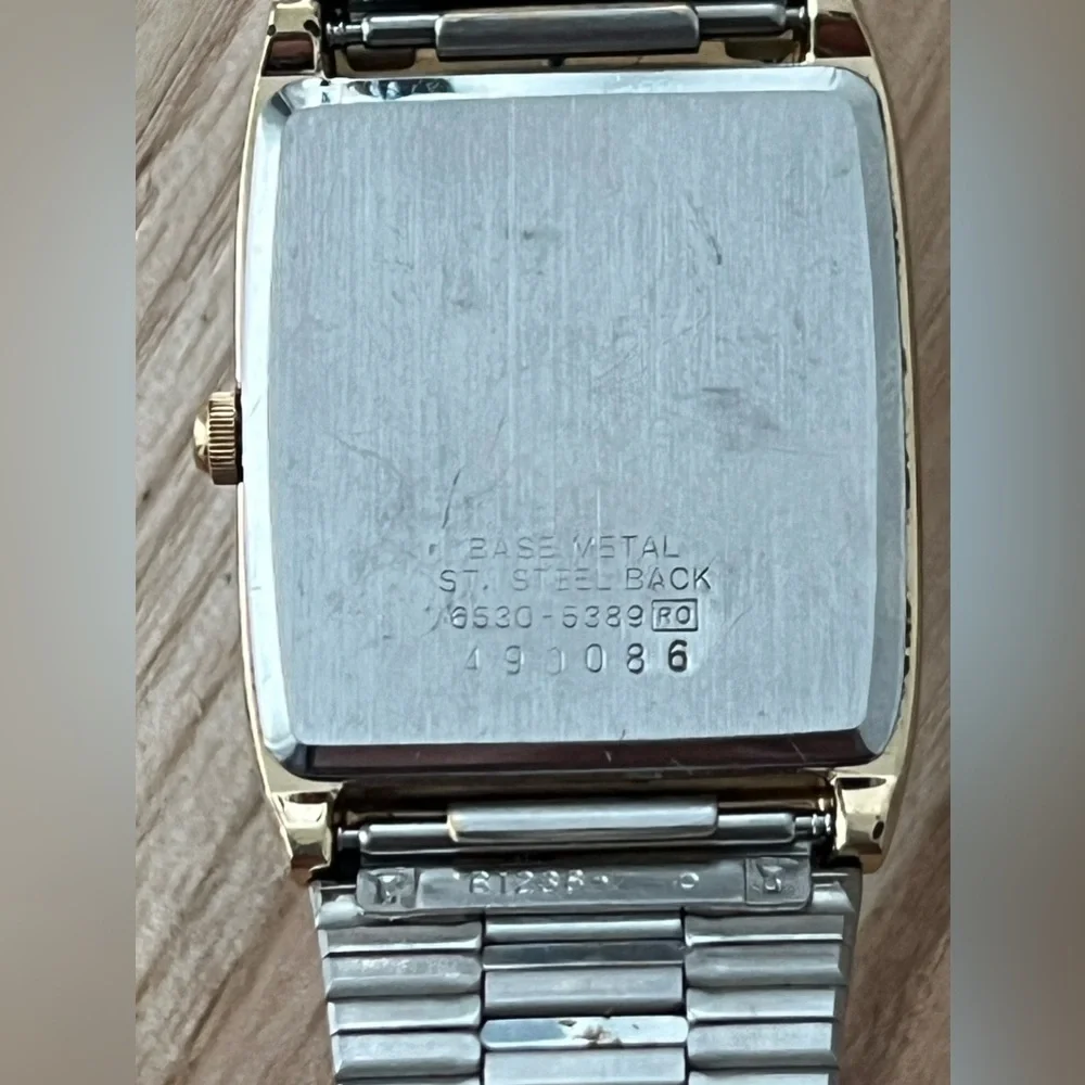 Seiko Men’s Vintage Watch Gold-Tone Rectangular Dial Adjustable Bracelet